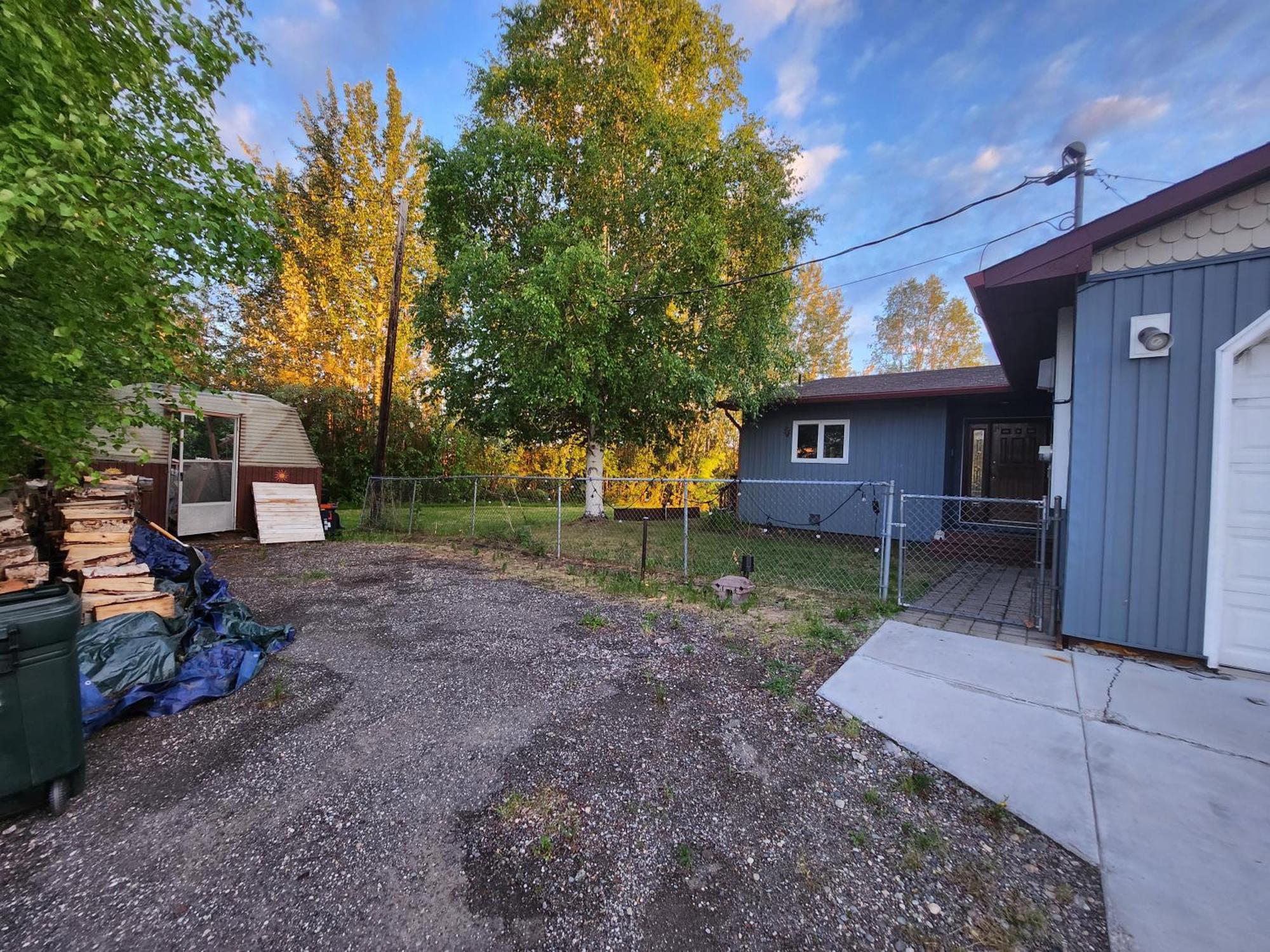 Hidden Lakefront Villa Fairbanks Exterior photo